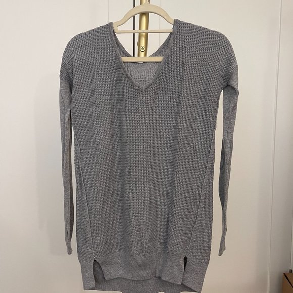 Lululemon The Sweater Life Grey Waffle Knit Cashmere Sweater, Size 4 - Picture 7 of 10